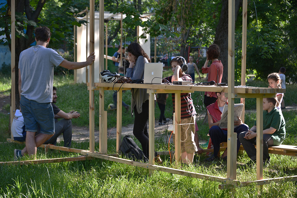 mobile-platform-open-flat